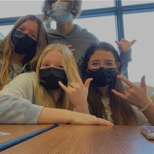 Meet your Posher, Lily